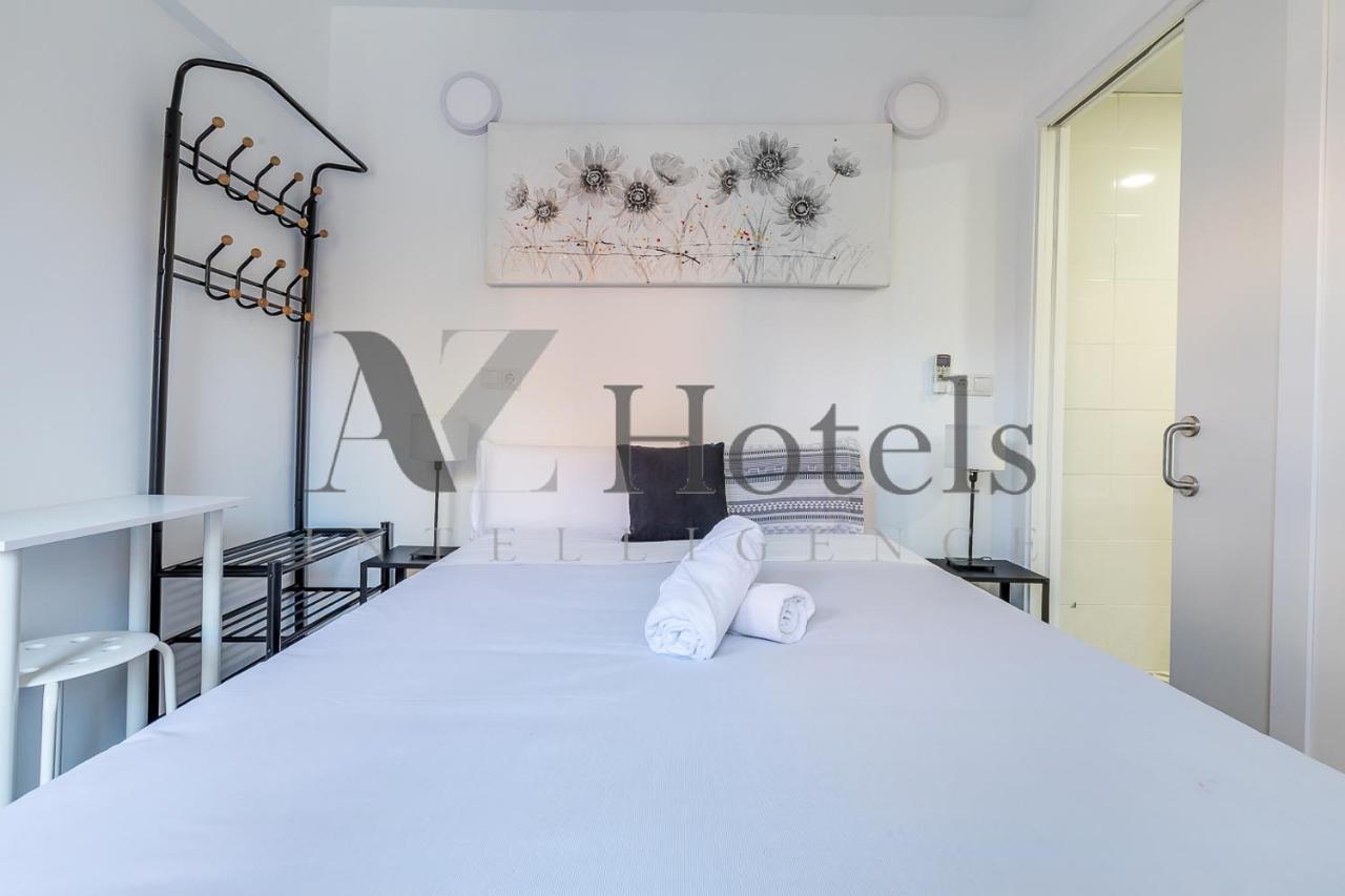 Ayz Ulises - Auto Check-In Property Мадрид Екстериор снимка